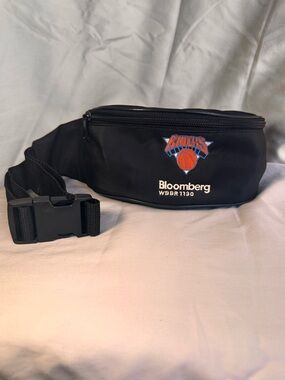 New York Knicks Fanny Pack Belt Bag Cross Body Vintage 90’s